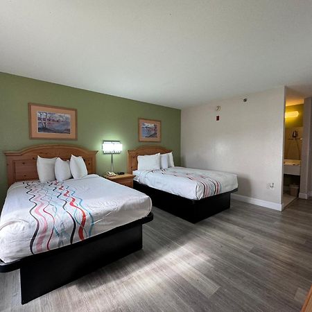 Regency Inn And Suites Stilwell Dış mekan fotoğraf