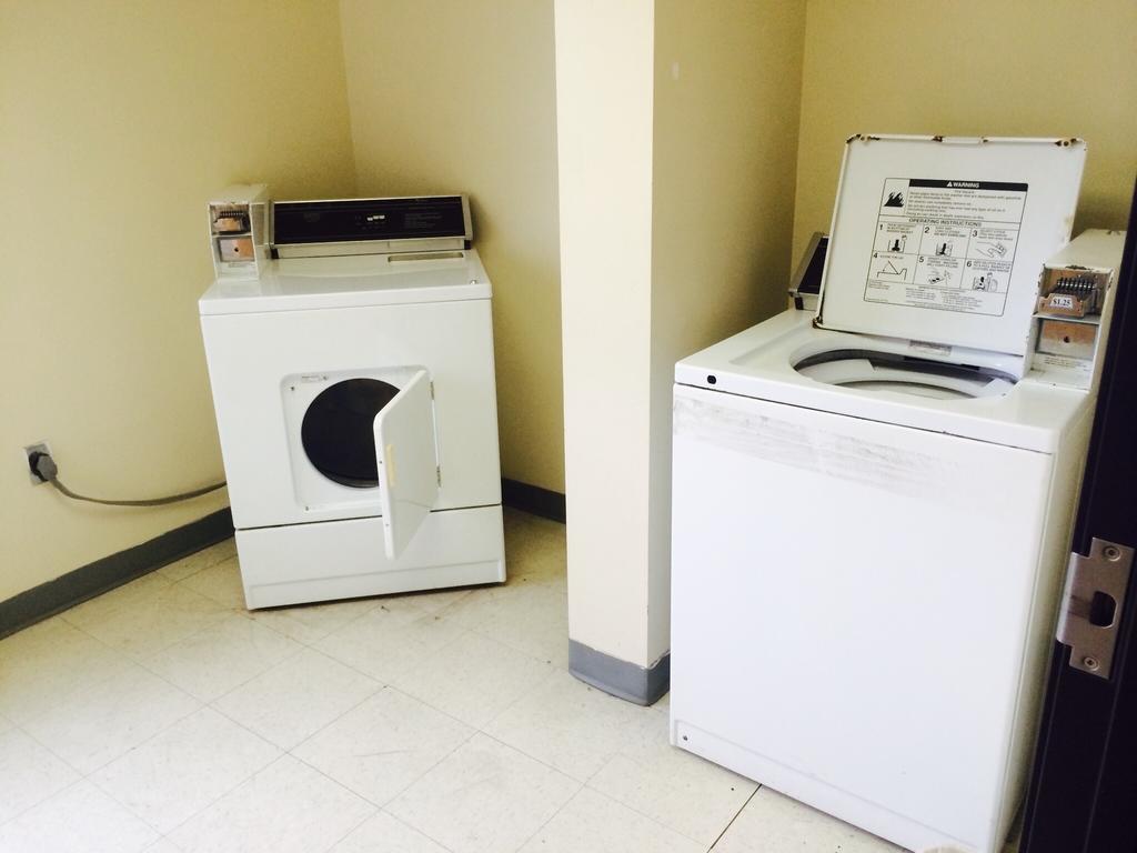Regency Inn And Suites Stilwell Dış mekan fotoğraf