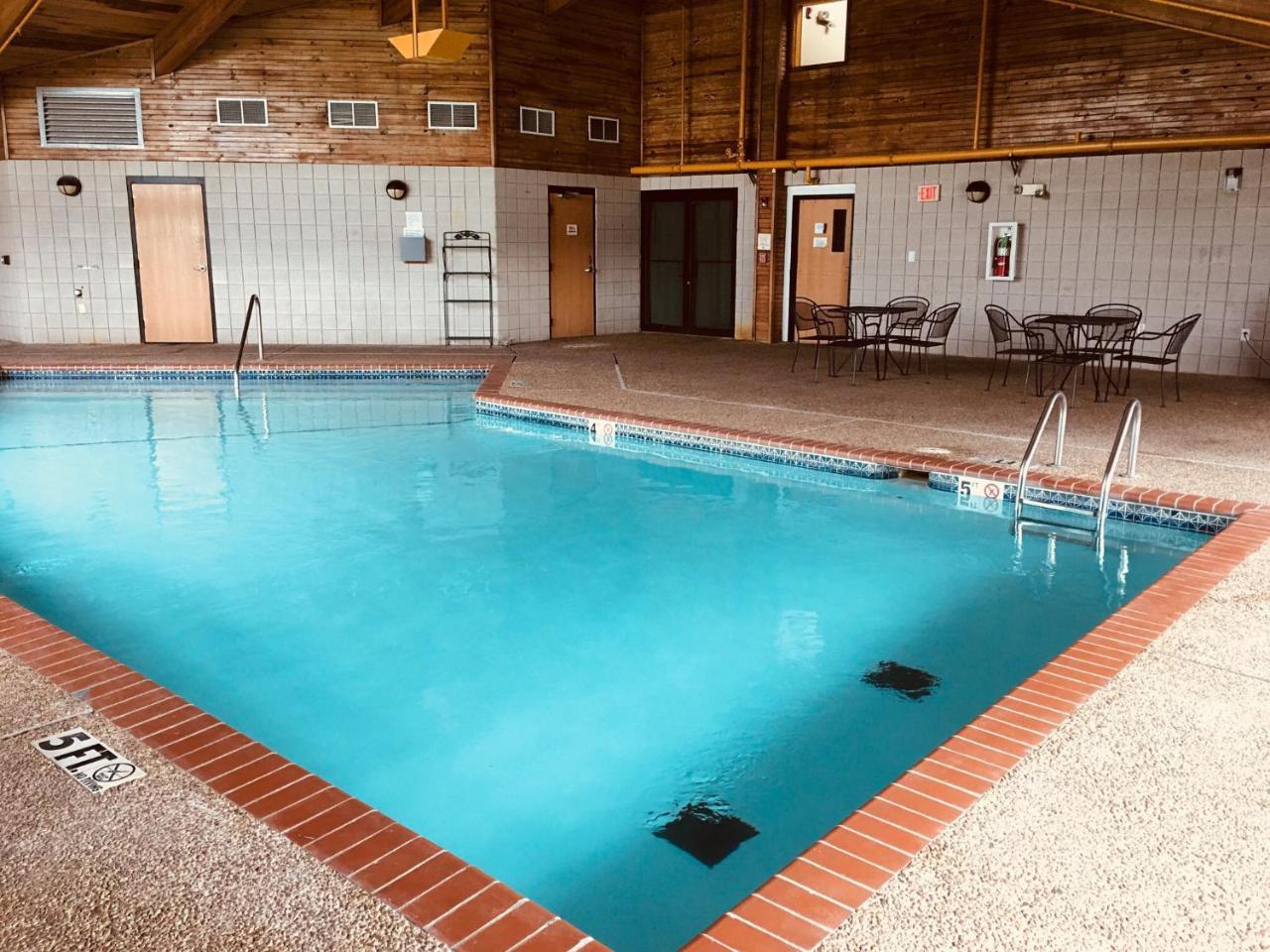 Regency Inn And Suites Stilwell Dış mekan fotoğraf